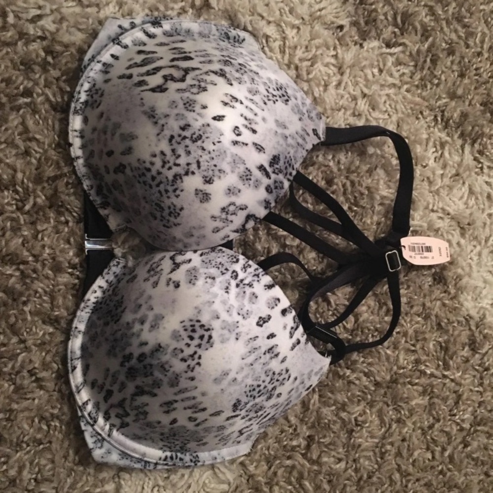 Victoria’s Secret VS Very Sexy Bra 32DD